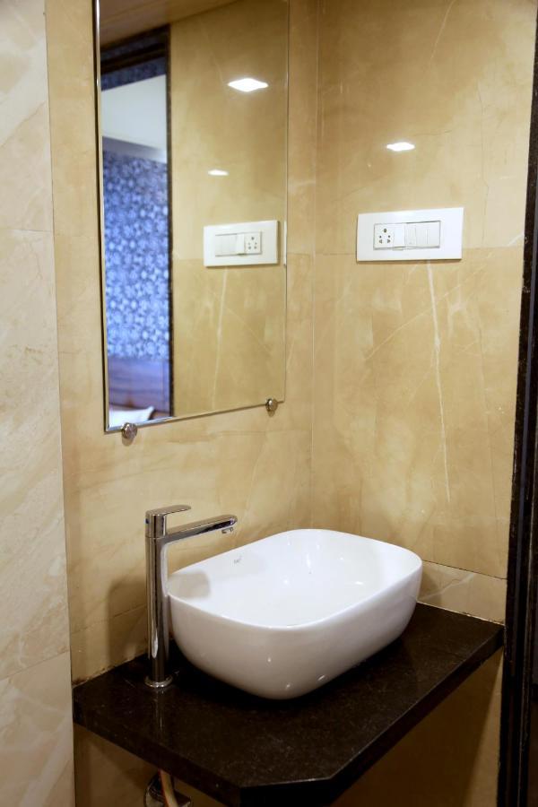 Hotel Sea Shore Navi Mumbai Kültér fotó